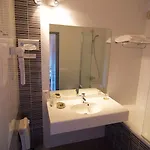 Logis Restaurant La Porte Des Cevennes 3*