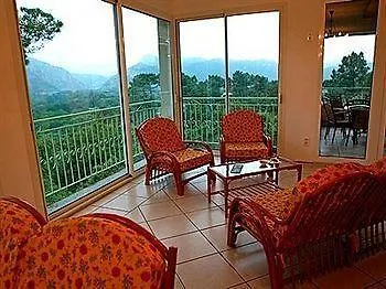 Logis Restaurant La Porte Des Cevennes 3* Андюз