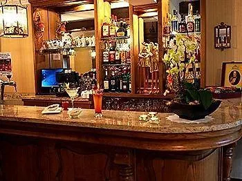 Logis Restaurant La Porte Des Cevennes 3*