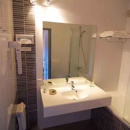 Logis Restaurant La Porte Des Cevennes 3*