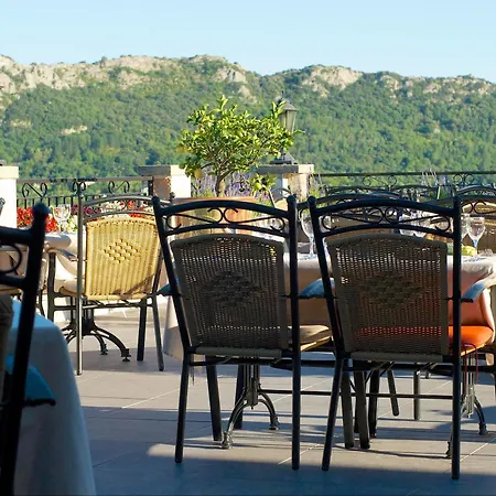 Otel Logis Restaurant La Porte Des Cevennes Anduze