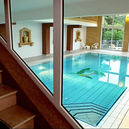 Logis Restaurant La Porte Des Cevennes 3*