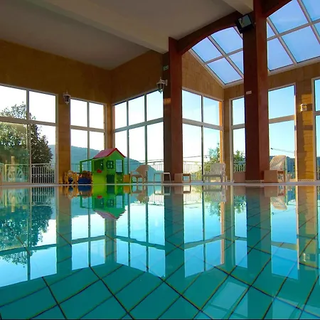 Logis Restaurant La Porte Des Cevennes 3*