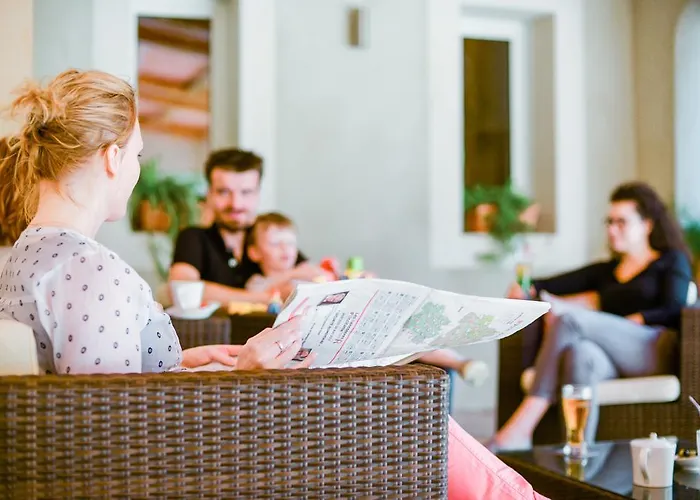 Logis Hotel Restaurant La Porte Des Cevennes Hotell 3*