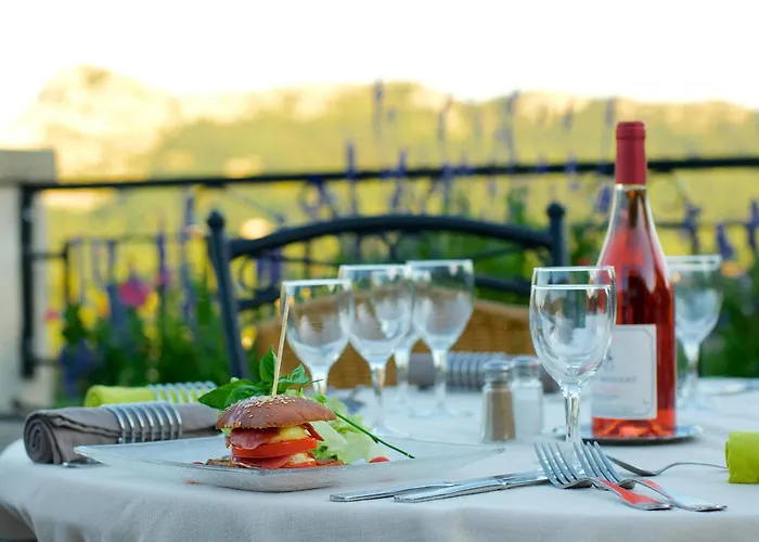 Logis Hotel Restaurant La Porte Des Cevennes Hotell Anduze